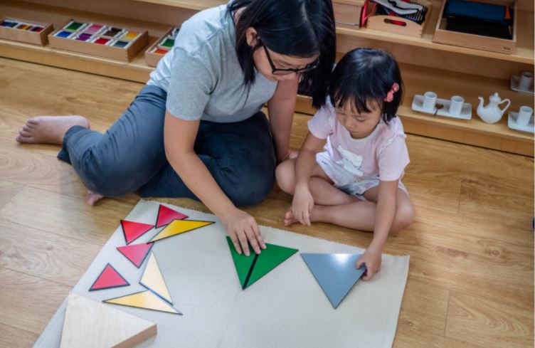 hoat-dong-giao-duc-som-montessori-tai-nha-sao-cho-chuan-nhat